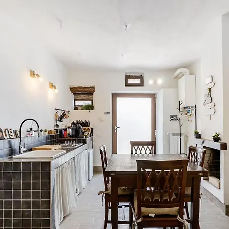 Free Parking - La Corte House 55